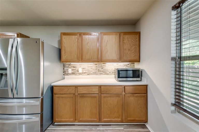Photo 11 of 27 - 4816 Cedar Crest Dr, McKinney, TX 75070