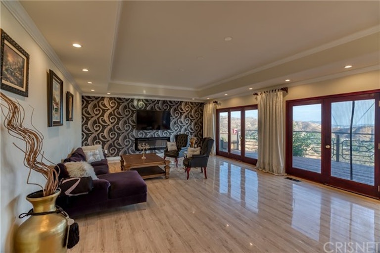 Photo 4 of 36 - 10366 Ormond St, Sunland, CA 91040