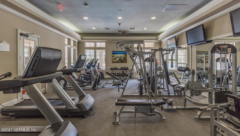 Photo 27 of 47 - 66020 Edgewater Dr, Yulee, FL 32097