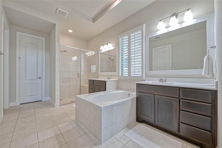 Photo 35 of 48 - 21606 Albertine Dr, Tomball, TX 77377