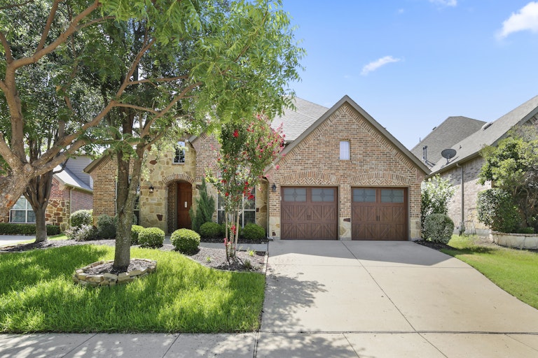 Photo 1 of 29 - 9604 Birdville Way, Fort Worth, TX 76244
