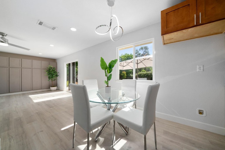 Photo 17 of 42 - 5742 Fairvale Way, Orangevale, CA 95662