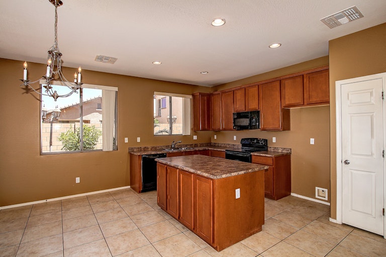 Photo 3 of 25 - 4024 W Valley View Dr, Laveen, AZ 85339