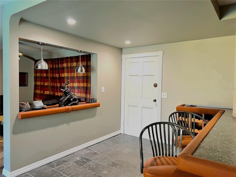 Photo 11 of 25 - 7501 17th Ln N, Saint Petersburg, FL 33702