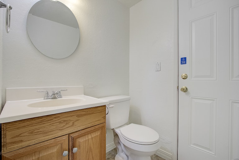 Photo 26 of 44 - 8017 Stone Canyon Cir, Citrus Heights, CA 95610