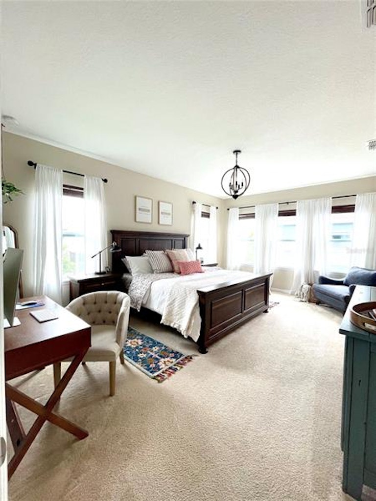 Photo 24 of 44 - 5910 Village Center Dr, Lithia, FL 33547