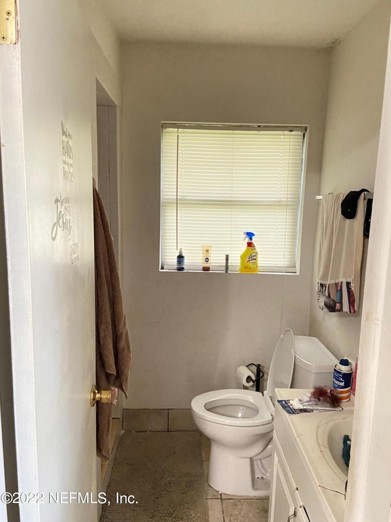Photo 6 of 8 - 5512 Coppedge Ave, Jacksonville, FL 32277