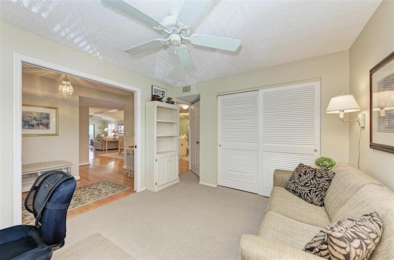 Photo 29 of 56 - 1247 Edgewater Cir #1247, Bradenton, FL 34209
