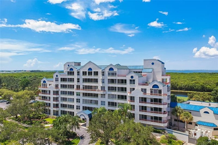 Photo 1 of 51 - 2333 Feather Sound Dr Unit B507, Clearwater, FL 33762