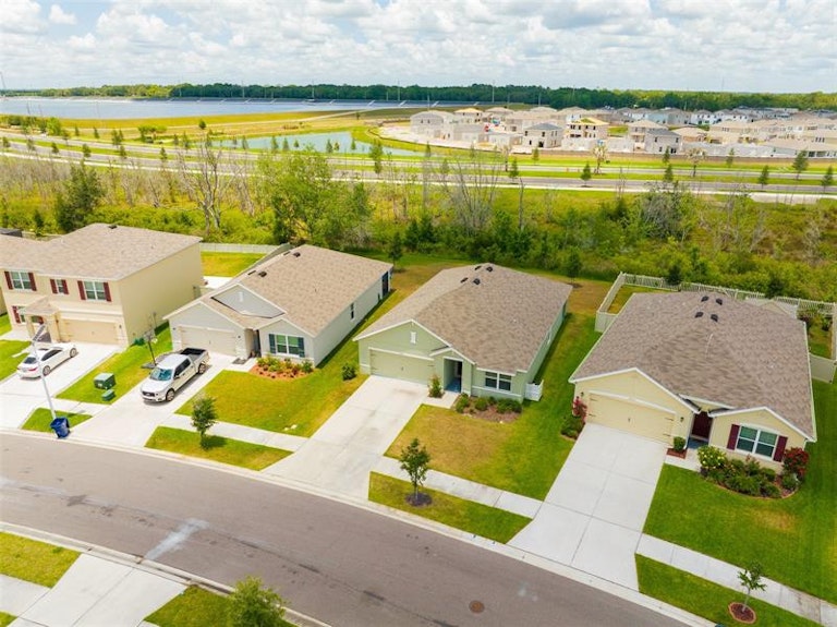 Photo 27 of 34 - 30855 Summer Sun Loop, Wesley Chapel, FL 33545