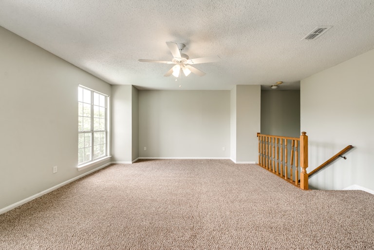 Photo 4 of 25 - 3910 Martha Ln, Rowlett, TX 75088