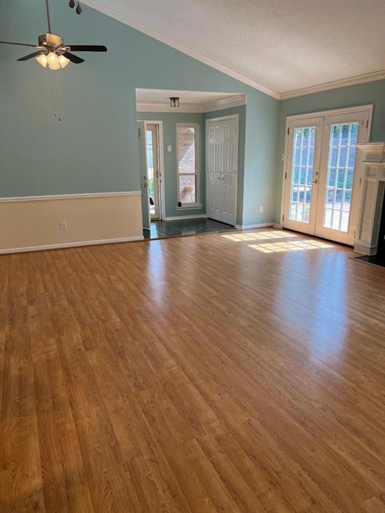 Photo 11 of 22 - 3431 Beech Point Dr, Kingwood, TX 77345