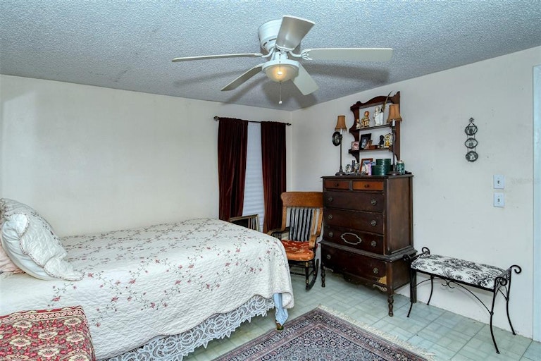 Photo 13 of 67 - 1720 Chester Ave, Sarasota, FL 34234