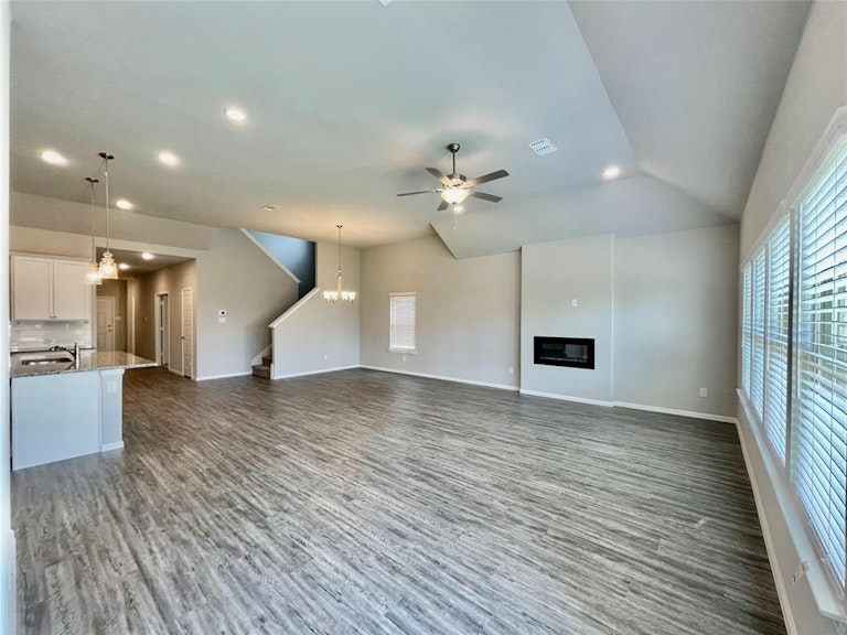 Photo 13 of 39 - 3209 Puffin Ln, Celina, TX 75009
