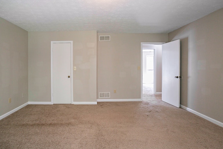 Photo 17 of 28 - 2511 Deer Isle Cv, Lawrenceville, GA 30044