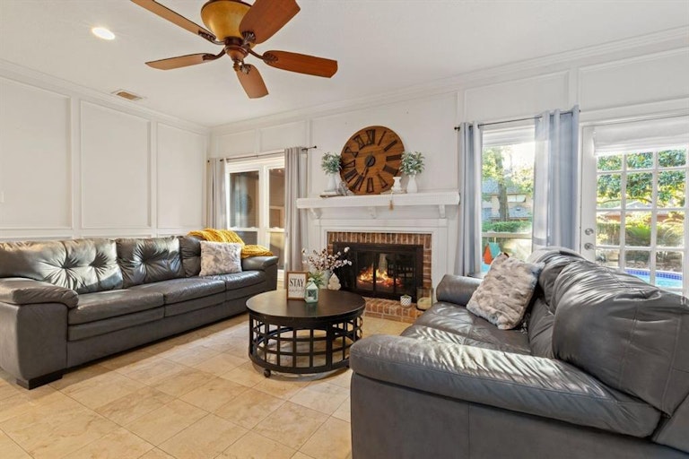 Photo 21 of 41 - 2715 Rustic Woods Dr, Kingwood, TX 77345