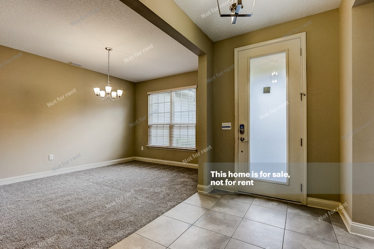 Photo 15 of 47 - 11325 Glenlaurel Estates Dr, Jacksonville, FL 32257