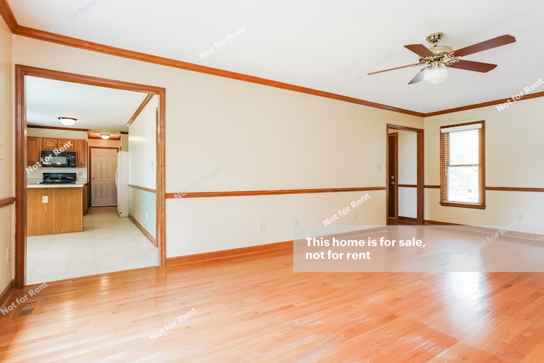 Photo 16 of 25 - 6716 Walnut Cove Dr, Raleigh, NC 27603