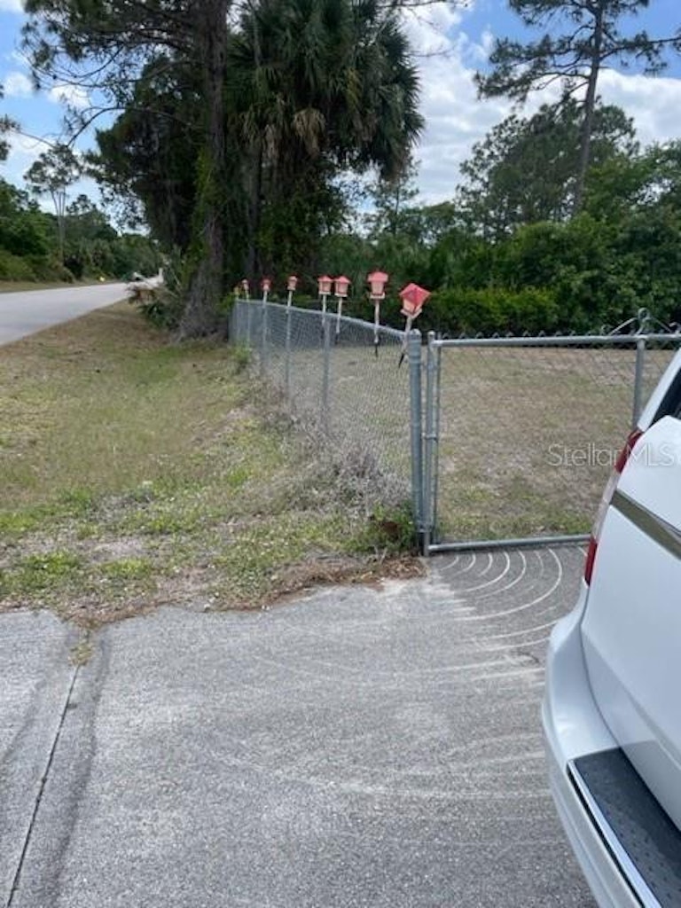 Photo 12 of 12 - 2759 Beaver Ter, North Port, FL 34286