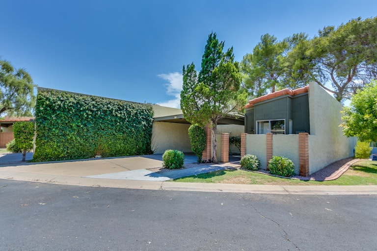 Photo 1 of 28 - 4326 N 29th Pl, Phoenix, AZ 85016