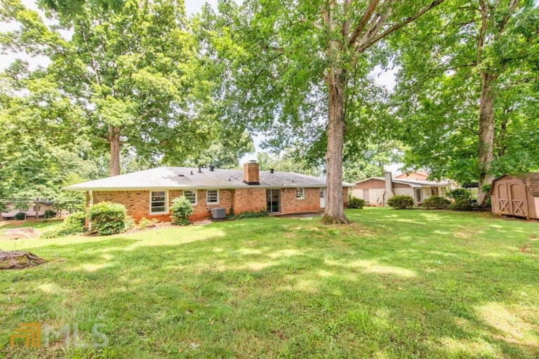Photo 41 of 43 - 3811 Wake Forest Rd #3811, Decatur, GA 30034