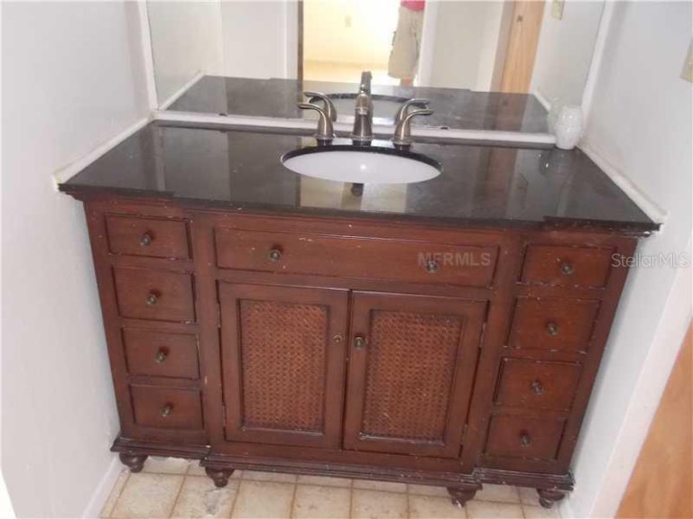 Photo 6 of 6 - 4421 Groveland Ave, Sarasota, FL 34231