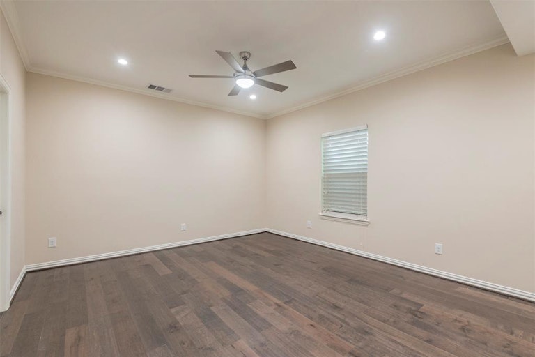 Photo 22 of 33 - 4165 Doyle Ln, Lancaster, TX 75134