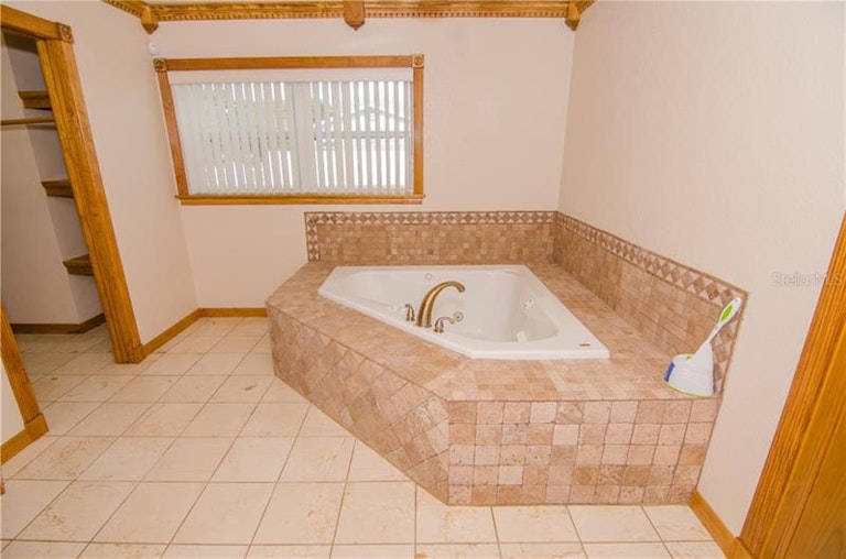 Photo 15 of 25 - 790 N 8th St, Eagle Lake, FL 33839