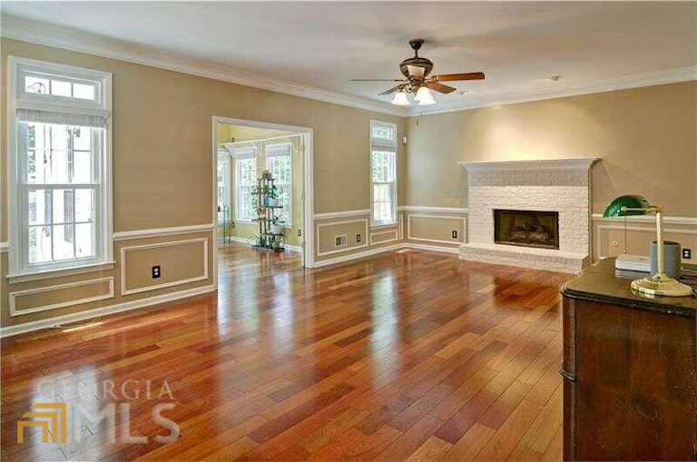 Photo 24 of 78 - 945 Whitehawk Trl, Lawrenceville, GA 30043