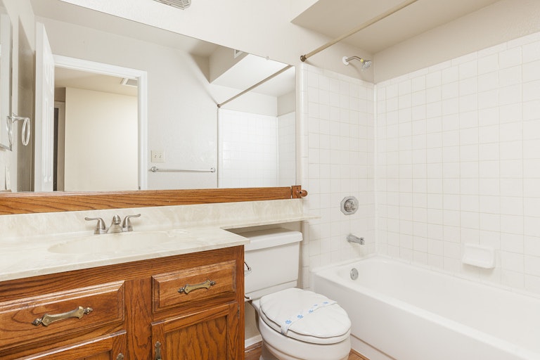 Photo 11 of 23 - 6833 S Alder Dr, Tempe, AZ 85283