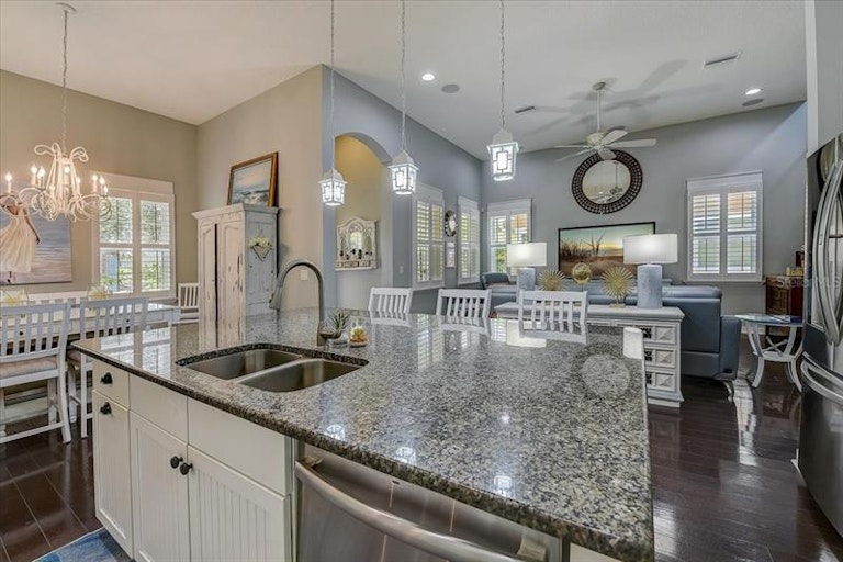 Photo 13 of 64 - 511 Winterside Dr, Apollo Beach, FL 33572