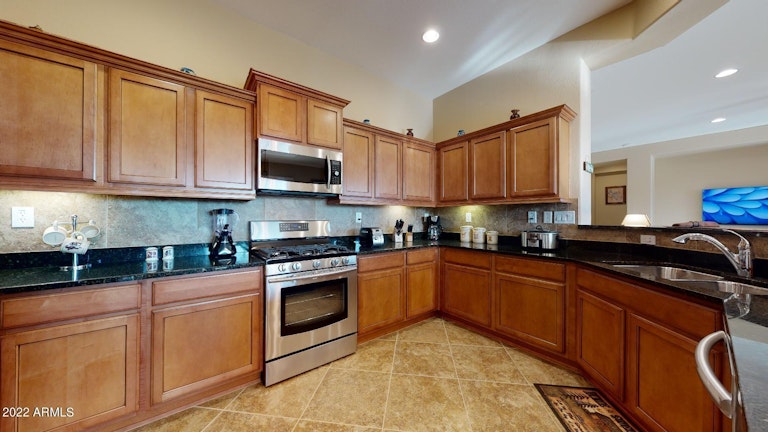 Photo 16 of 54 - 43916 N 50th Ln, New River, AZ 85087