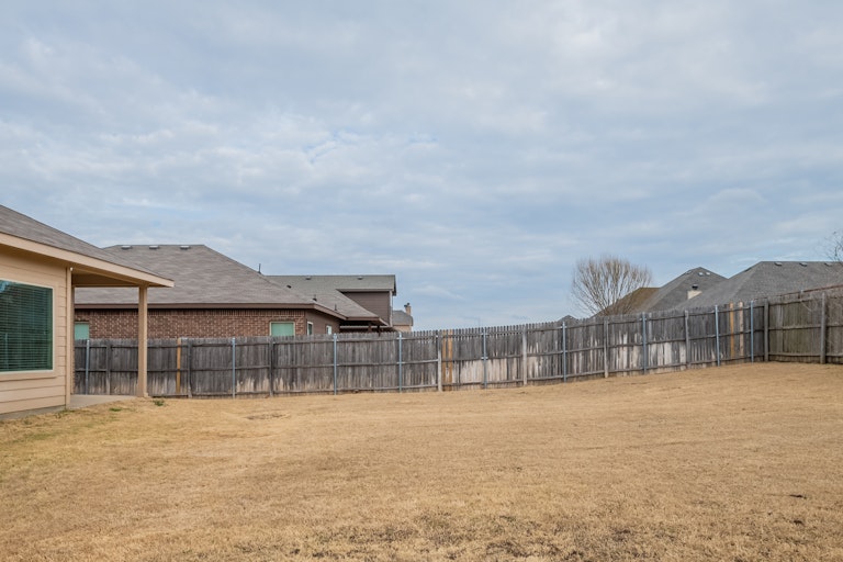 Photo 31 of 31 - 5120 Mountain View Dr, Krum, TX 76249