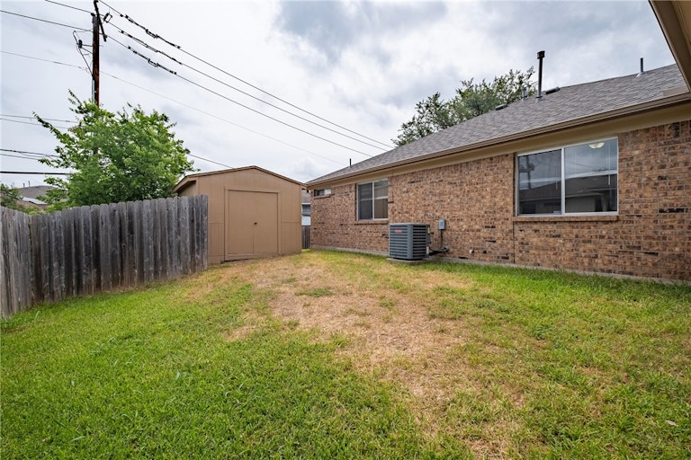 Photo 25 of 27 - 3945 Eagles Nest St, Round Rock, TX 78665
