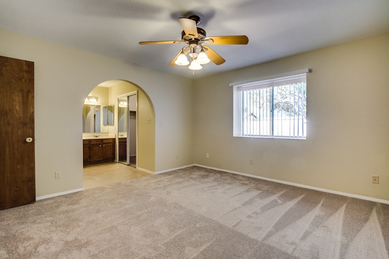 Photo 4 of 36 - 3762 E Garnet Ave, Mesa, AZ 85206