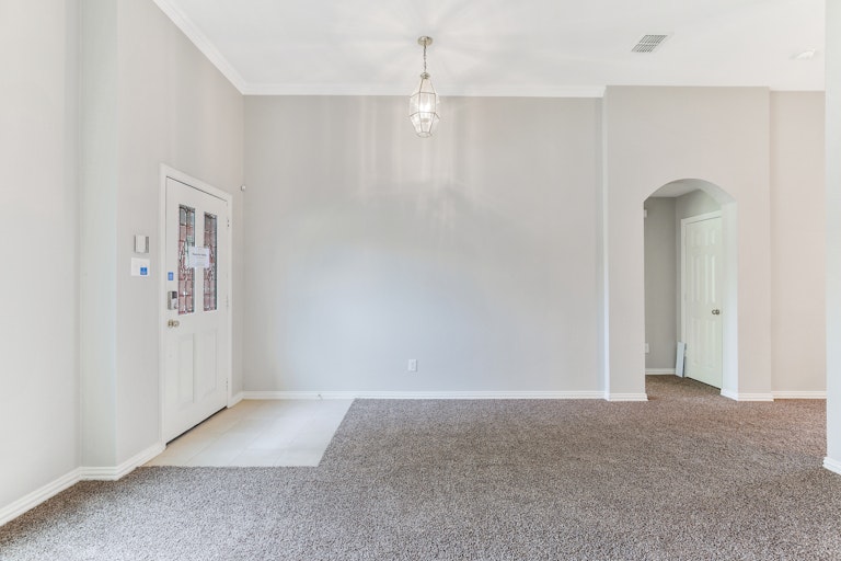Photo 8 of 26 - 1804 Athena Dr, Lancaster, TX 75134