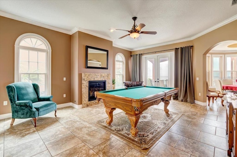 Photo 5 of 58 - 9548 W Gulf Blvd, Treasure Island, FL 33706