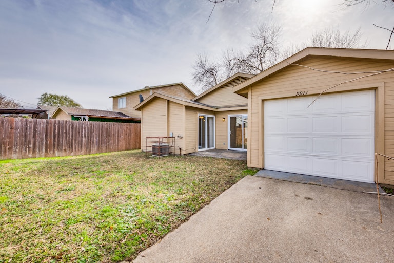 Photo 15 of 15 - 9911 Cedar Mountain Cir, Dallas, TX 75217