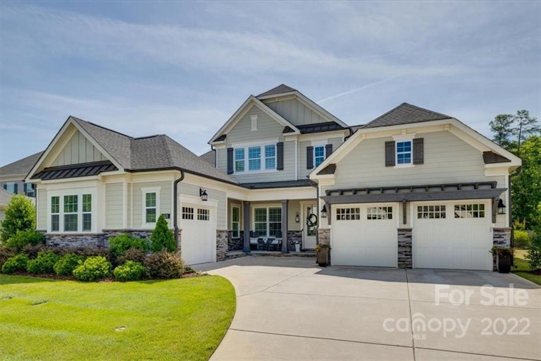 Photo 1 of 48 - 525 Vintage Creek Dr, Matthews, NC 28104
