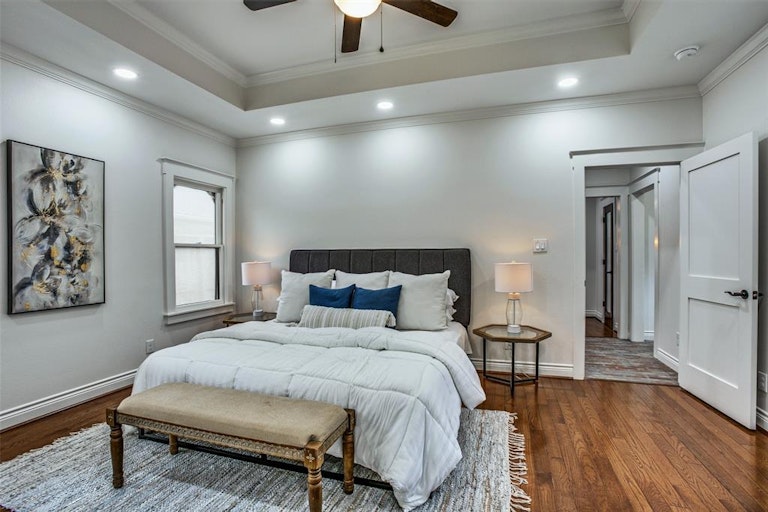 Photo 20 of 38 - 724 W Melwood St, Houston, TX 77009