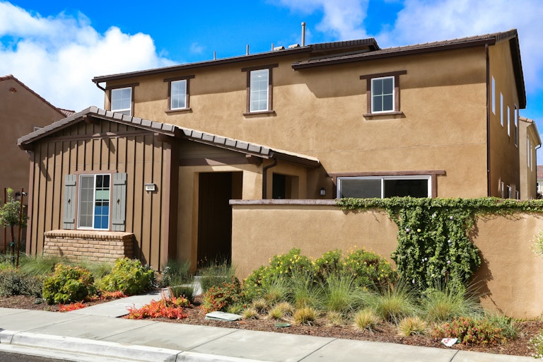 Photo 10 of 37 - 454 Tibbetts St, Santa Paula, CA 93060