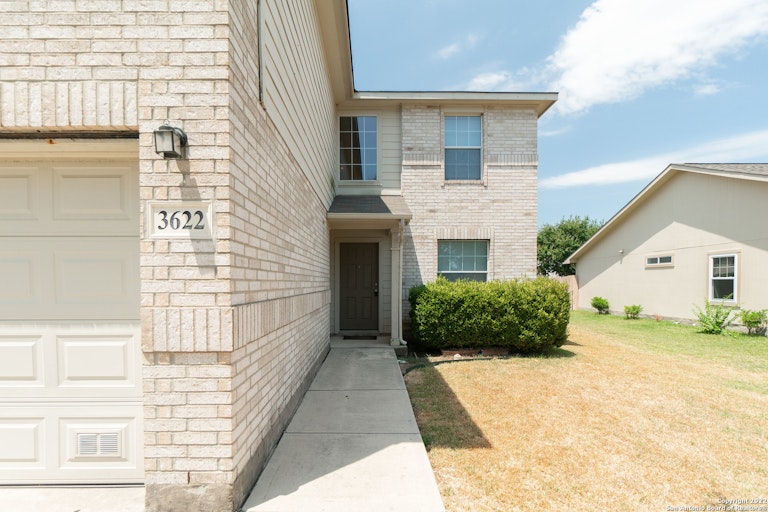 Photo 1 of 21 - 3622 Archer Blvd, New Braunfels, TX 78132