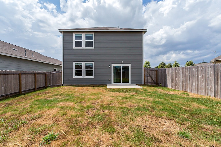 Photo 7 of 21 - 4848 Hallies Gdn, Saint Hedwig, TX 78152