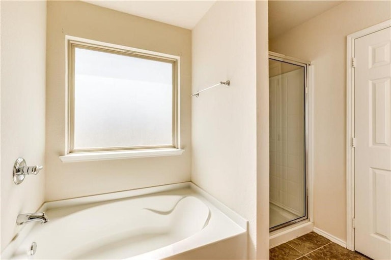 Photo 22 of 33 - 10045 Pronghorn Ln, Fort Worth, TX 76108