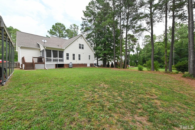 Photo 38 of 40 - 142 Mill Branch Cir, Fuquay Varina, NC 27526