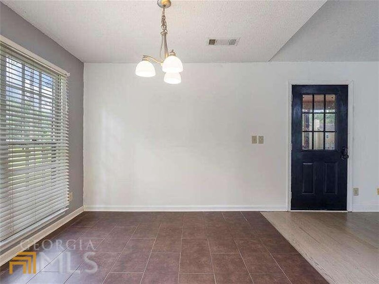 Photo 9 of 46 - 3600 Homewood Dr, Powder Springs, GA 30127