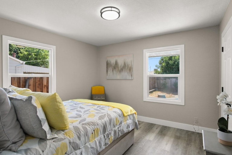 Photo 23 of 33 - 5636 Vista Ave, Sacramento, CA 95824