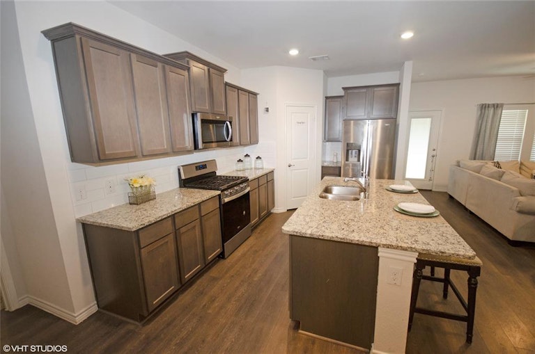 Photo 3 of 38 - 503 Range Dr, Princeton, TX 75407