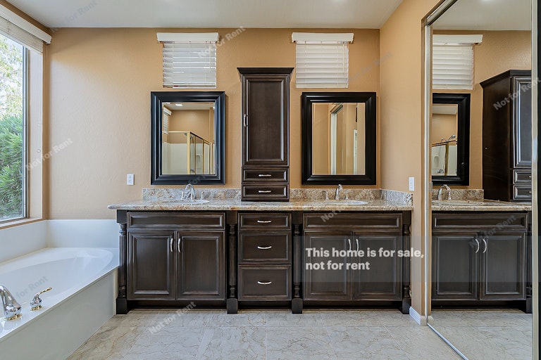 Photo 17 of 36 - 18718 N 62nd Dr, Glendale, AZ 85308