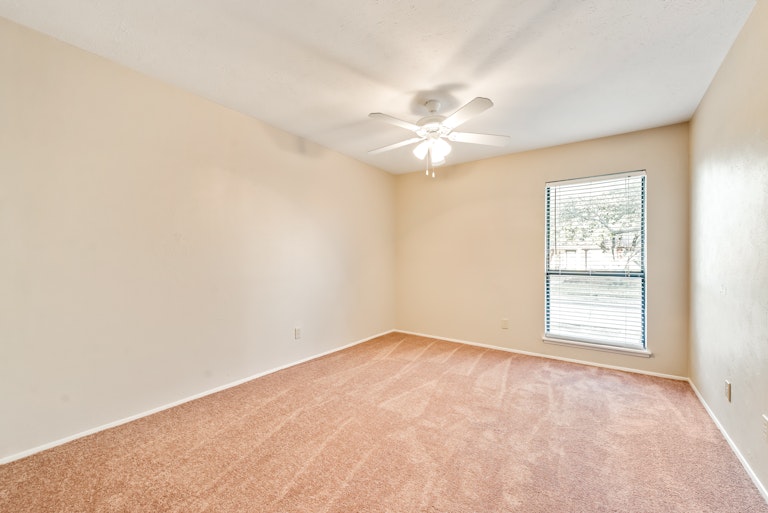 Photo 24 of 28 - 708 Green Canyon Dr, Mesquite, TX 75150
